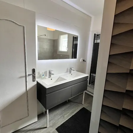 Papillon Clermont Ferrand Βίλα *